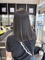 オリーブグレージュ