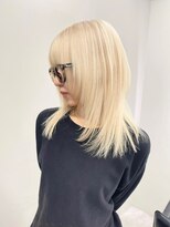 フラム 渋谷(flamme)&nbsp;ミディアムレイヤー×ホワイトブロンド