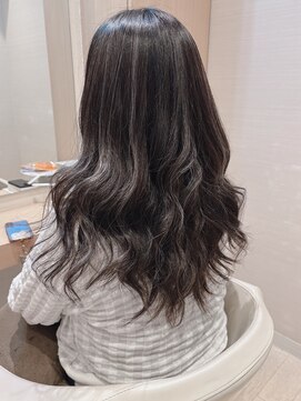 コーエン(cowen) 大人かわいい☆立体感で魅せる白髪ぼかしハイライト♪グレージュ