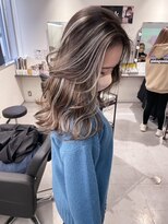 キング 心斎橋店(K!ng)&nbsp;ハイライトカラーミルクティーベージュレイヤーカット