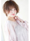 ギブソンタックな外ハネノーブルショート大人かわいいハニーヘア