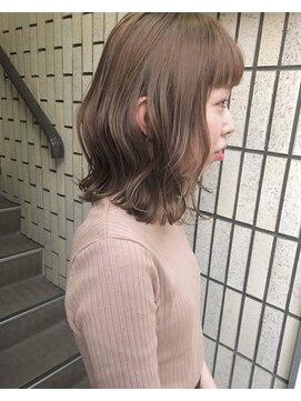 ヴィークス ヘア(vicus hair) 秋髪「セピアベージュ×切りっぱなしロブ」by 田渕 英和