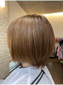 ショートボブ