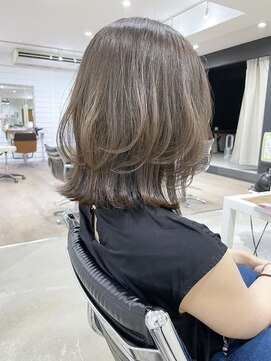 オウル(Owll) 【Owll】オリーブベージュ透明感カラー　大人ボブ