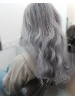 美容室B.K ホワイトグレーアッシュミルクティーベージュ