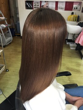 エルモア美容室 くせ毛専用カラー