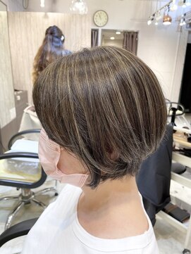 ヘアーサロンヴォイス 大野城店(Hair Salon Voice) ショート、ハイライト、グレージュ