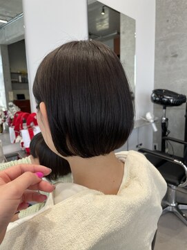 ヴォロ 佐賀(VoLo) ミニボブ　切りっぱなしボブ/美髪/レイヤーカット[佐賀/佐賀駅]