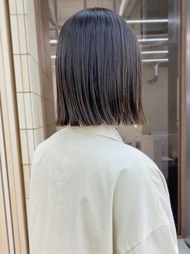 パークレーン アイス イヴェン(park lane ICI yeven) 切りっぱなしボブ名古屋タッセルボブ地毛風カラー耳かけボブrena