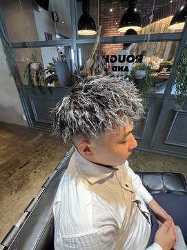 メンズヘアースパイス 駅前(Men's hair SPICE) フェードツイストスパイラルパーマホワイトメッシュ