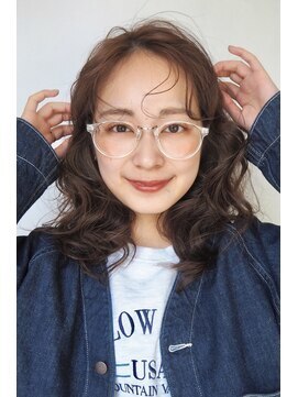 シア 表参道(SHEA.) くるくるっ◯ランダムな動きがかわいい＃ミディアムパーマ