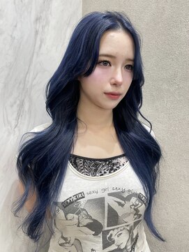 ロンド レア 天神大名店(Lond Le’a) ホワイトブロンド/外ハネボブ/美髪/ワイドバング/ブルーブラック