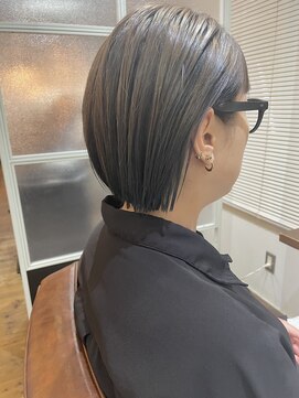 エチカ(ethica) 【ナチュラルにおしゃれ】シンプルボブ×エンドカラー青