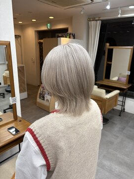 リングバイモアムー(Ring by Moremuu) ブリーチカラー