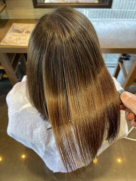 エルグ ジャパン(ERG JAPAN) 髪質改善ストレート