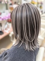 ヘアーメイク ツインズ(Hair Make TWINS)&nbsp;アンブレラカラーで魅せるアッシュベージュ