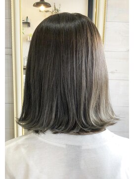 ボスカヘアー(bosca hair) ホワイトアッシュ×グラデーションカラー☆