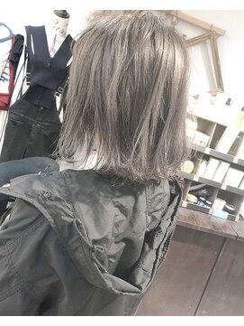 ヘアーアンドアトリエ マール(Hair&Atelier Marl) 【Marl】フォギーグレージュカラーの切りっぱなしボブ♪