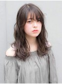 アッシュブラウンゆるふわミディ