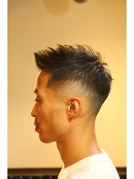 ツーエイチ 新宿(2H) 新宿/スキンフェード/フェザーアップ