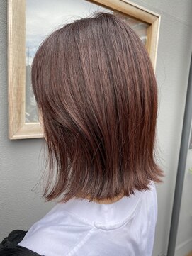 キュオンシア(CUEON. ciea) 柔らかピンクブラウン×切りっぱなし