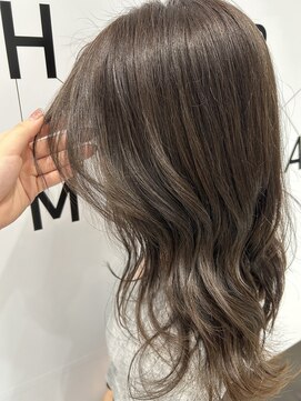 ハルキミナト ジャパン ヨコハマ(HARUKI MINATO japan YOKOHAMA) グレージュ レイヤー 20代、30代、40代女性