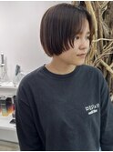 《SoSo》タイトなマッシュショート