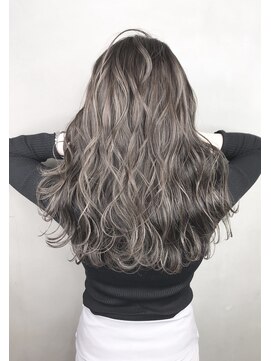 アンダーバーホワイト 泉佐野店(_WHITE) ☆ ハイライトカラー　ケアブリーチ　ダブルカラー　イルミナ