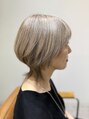 ピリナ(PILINA) 白髪活かしカラーでベージュカラーくびれショート！