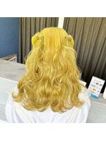 シロ 甲東園店(SHIRO)&nbsp;レモンイエローカラー・ブリーチカラー・ツイストアレンジ