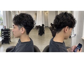 エヌ(Nn)の写真/毎日のスタイリングがもっと楽に！トレンドをおさえたメンズパーマで、ワンランク上のお洒落を実現。