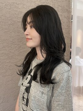 ビファインべクス(Befine becs) レイヤーカット×暗髪 グレージュカラー