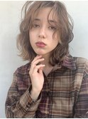 センター分けゆるウェーブ_外ハネボブアッシュブラウン_36995