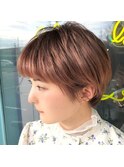 オン眉ショートボブ