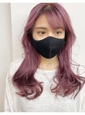 【SALON&】ピンクカラーのミディアムウルフ（ハイトーンカラー）