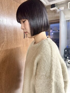 ヨロヘアー(YOLO hair) ボブ/切りっぱなし/ミニボブ/髪質改善ストレート