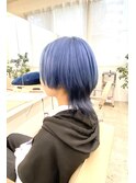 ペールブルー襟足グレーカラー/マッシュウルフ
