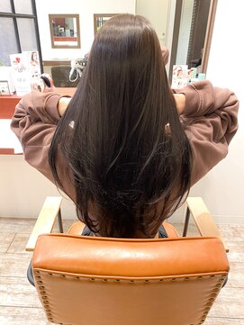 マーリャヘアー(mallia hair) レイヤースタイルレイヤーカットロングレイヤー小顔スタイル