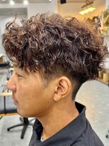 フゥ 宇都宮(FeU)&nbsp;波巻きパーマメンズパーマメンズヘアツーブロックツイストパーマ