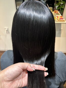 シェリーナ(cherina)の写真/今話題の髪質改善トリートメントで髪の内部から補修し、憧れのツヤ感と指通りの良い質感に♪