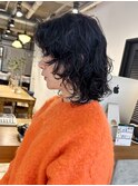 ウェーブミディアム　ウルフパーマ　黒髪　ブルーカラー