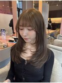 オリーブベージュ