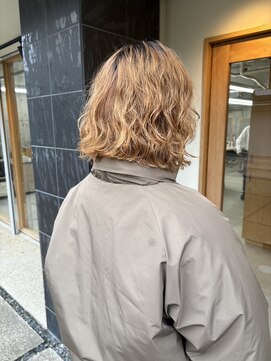 カフネ ジュントス ヨロ(Cafune' juntos YOLO) ボブ癖毛風パーマ/外国人風