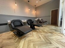 アース コアフュールボーテ 東松山店(EARTH coiffure beaute)の雰囲気（極上の癒し体験。至福のシャンプータイムを。）