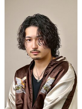 アイトーキョープラスシー 横浜(AI TOKYO+Sea) 横浜/サーフカール/センターパート/ウルフ／ルーズパーマ