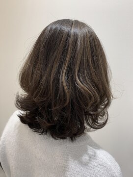 ラ ブーケ 御器所店(La Bouquet) グレーカラーでも明るく柔らかく、ヌーディーライラック