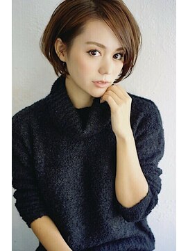 ルモア(RUMOR) Rumor×小顔・モデル風☆オン眉・前下がりショートボブ