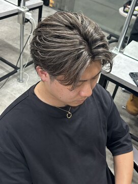 イーラ(era) センターパート/バレイヤージュ/ニュアンスパーマ/パーマ落とし