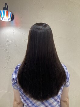 ユイト ミリオンズ(huit millions)の写真/今までと違いを実感！柔らかくまとまる驚きの指通りの艶髪髪質改善カラーをご提案◎【北習志野】