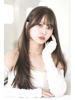 ティア 青山(Tia.) (ロングレイヤーカット/内巻きワンカール/シースルーバング)